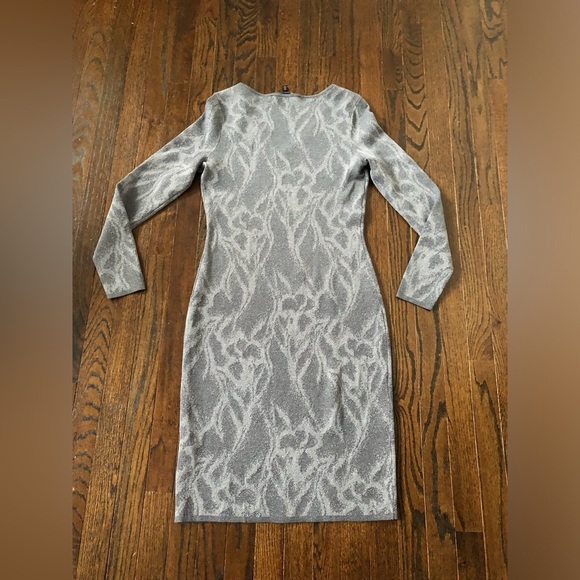 WhiteHouseBlackMarket Women’s M Jacquard Sweater Sheath Gray Midi Dress - NWT!! - Picture 9 of 11
